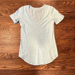 Lululemon love Tee v neck